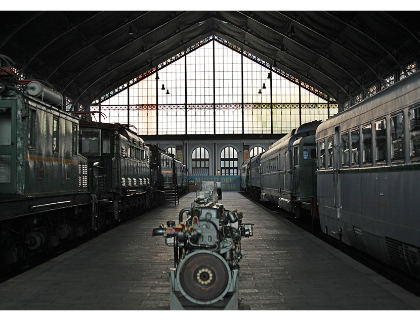 Vista de la sala de tracci�n del Museo del Ferrocarril de Madrid