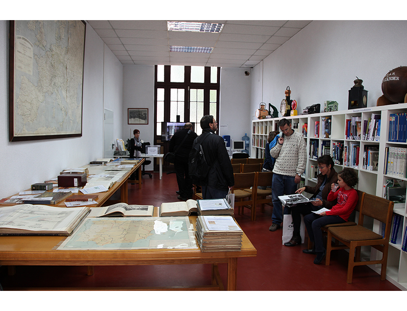 Exposici�n en la Sala de consulta del AHF y la BF durante la Jornada de Puertas Abiertas 2013