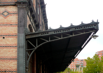 Marquesina de hierro del antiguo vest�bulo
