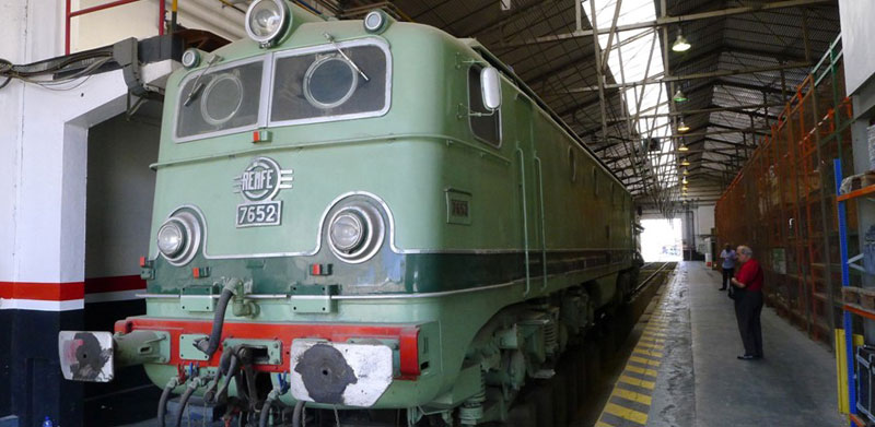 Locomotora el�ctrica 7652