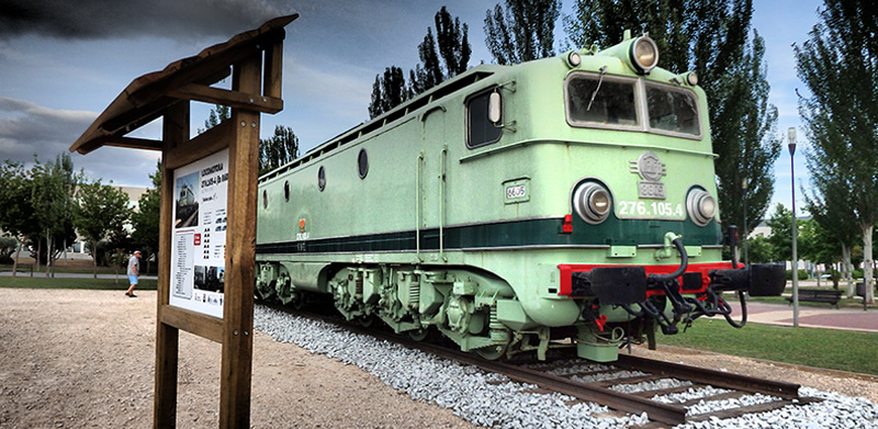 Locomotora el�ctrica 8605