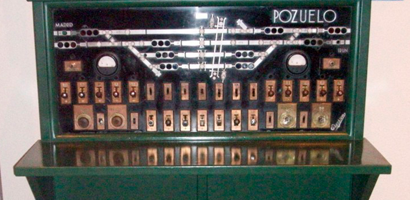 Mesa de enclavamiento el�ctrico
