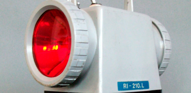 Linterna el�ctrica cola de tren