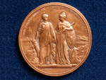 Medalla conmemorativa de la inauguraci�n de la l�nea de Asturias, Galicia y Le�n, septiembre 1883- agosto 1884 (Alphonse Desaide, Par�s, 1884) - Pieza IG: 00778