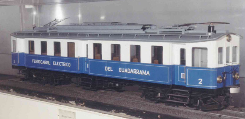 Modelo del automotor el�ctrico del Ferrocarril del Guadarrama
