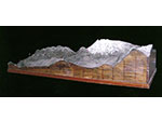 Maqueta de la representaci�n gr�fica del tramo ferroviario del Puerto de Pajares, la l�nea de Le�n a Gij�n (d�cada 1920). Escala 1:10.000. Medidas: 40 x 176,5 x 76,5 cm. - Pieza IG: 00706