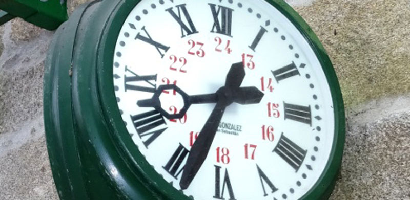 Reloj de and�n