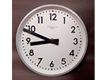 Reloj de gabinete (Uni�n Relojera Suiza, Madrid, d�cada 1970). Donaci�n: Joaqu�n Garc�a Raja - Pieza IG 07735