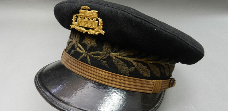 Gorra de inspector del Servicio de Movimiento de MZA