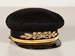 Gorra de jefe de estaci�n de segunda categor�a de la Compa��a de los Ferrocarriles Andaluces (F�brica de Gorras Alcaraz, Espa�a, s.f.) - Pieza IG: 01005