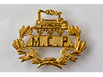 Insignia de gorra de uniforme de la Compa��a de los Ferrocarriles de Madrid a C�ceres y Portugal, MCP (ca. 1880-1894) Donaci�n: Valent� Tapia Caballero - Pieza IG: 03502