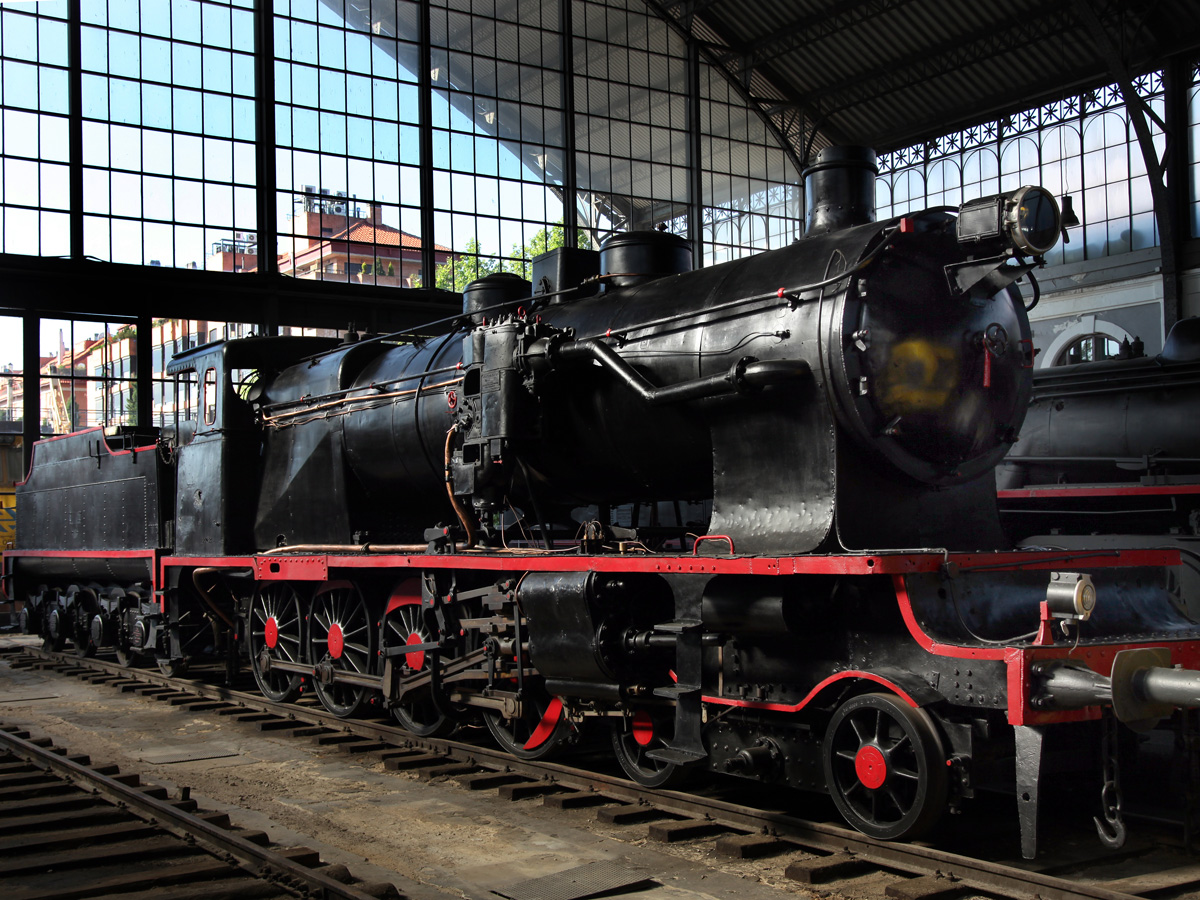 Locomotora de vapor 240-4001. Rodaje tipo mastodonte (Société Alsacienne de Constructions Mécaniques, Francia, 1912) Locomotora de vapor 240-4001. Rodaje tipo mastodonte (Société Alsacienne de Constructions Mécaniques, Francia, 1912)