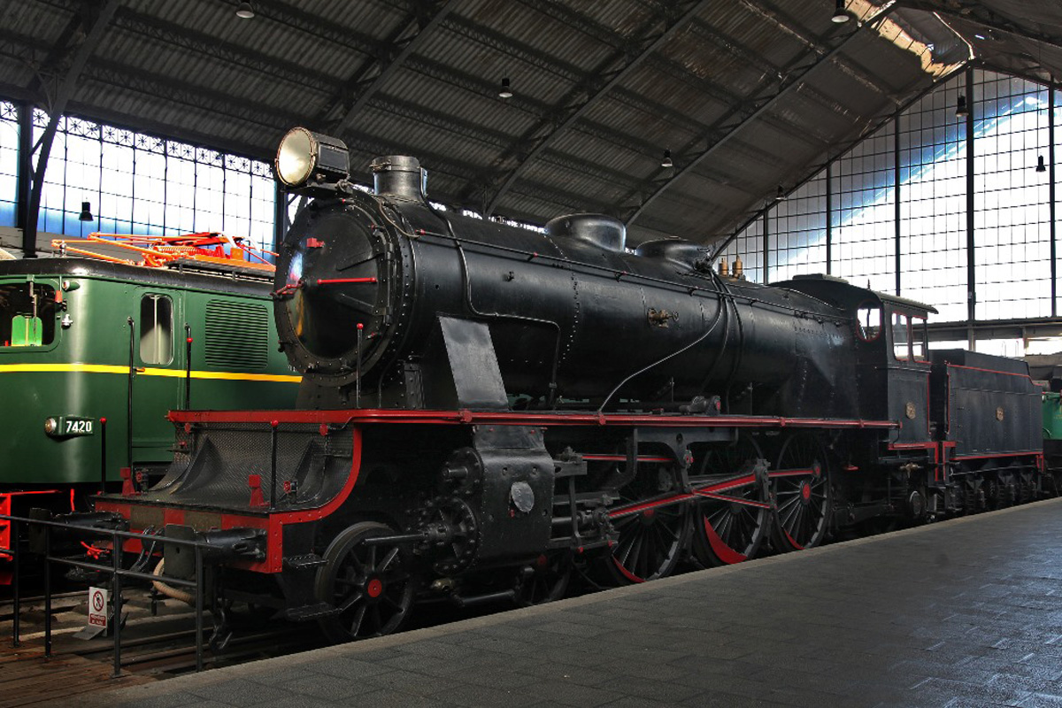 Locomotora de vapor 231-2006. Rodaje tipo pacific (Babcock & Wilcox, España, 1930) Locomotora de vapor 231-2006. Rodaje tipo pacific (Babcock & Wilcox, España, 1930)