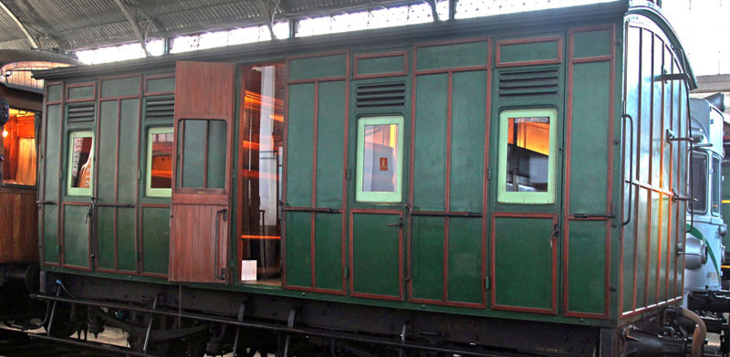 Coche de tercera clase C-16 (The Ashbury Railway Carriage & Iron Co. Ltd., Gran Breta�a, 1891)