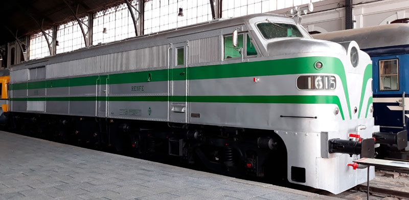 Nave Central - Locomotoras di�sel